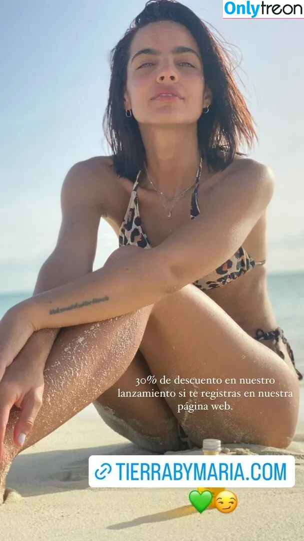 Maria Gabriela De Faria nude photo #0002 (thefaria)
