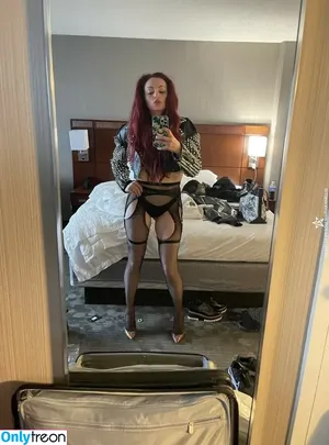 Maria Kanellis / MariaLKanellis / mariakanellis / tsmariagk фото голая #0819