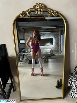 Maria Kanellis / MariaLKanellis / mariakanellis / tsmariagk фото голая #0880