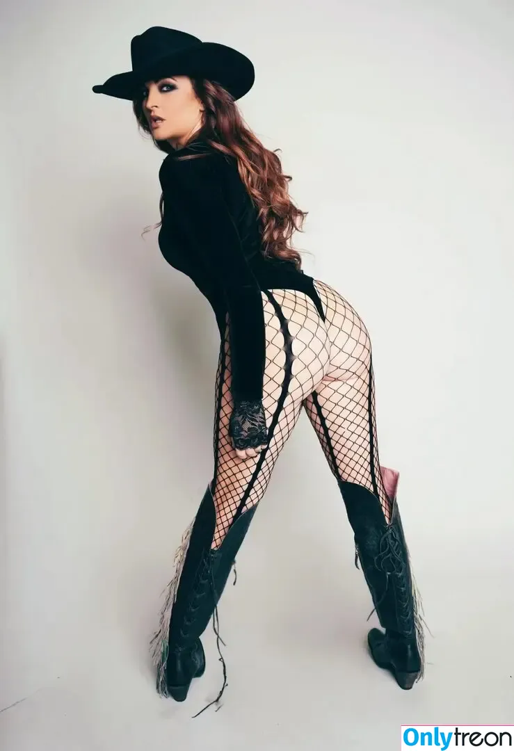 Maria Kanellis nude photo #1037 (MariaLKanellis / mariakanellis / tsmariagk)