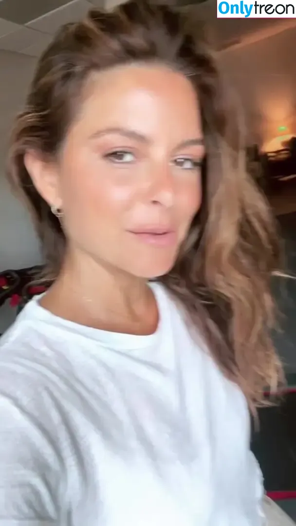 Maria Menounos nude photo #0558 (MenounosBooty / mariamenounos)