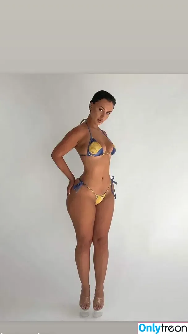 Mariana Marjana nude photo #0008 (marjana.mariana)