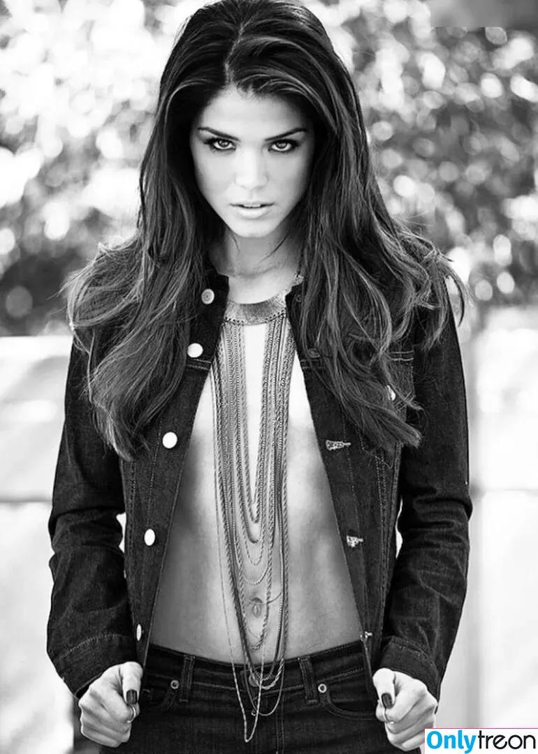 Marie Avgeropoulos nude photo #0047 (marieavgeropoulos)
