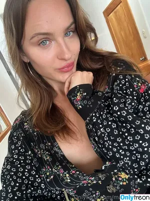 marielivewell / marillewellyn nude photo #0110