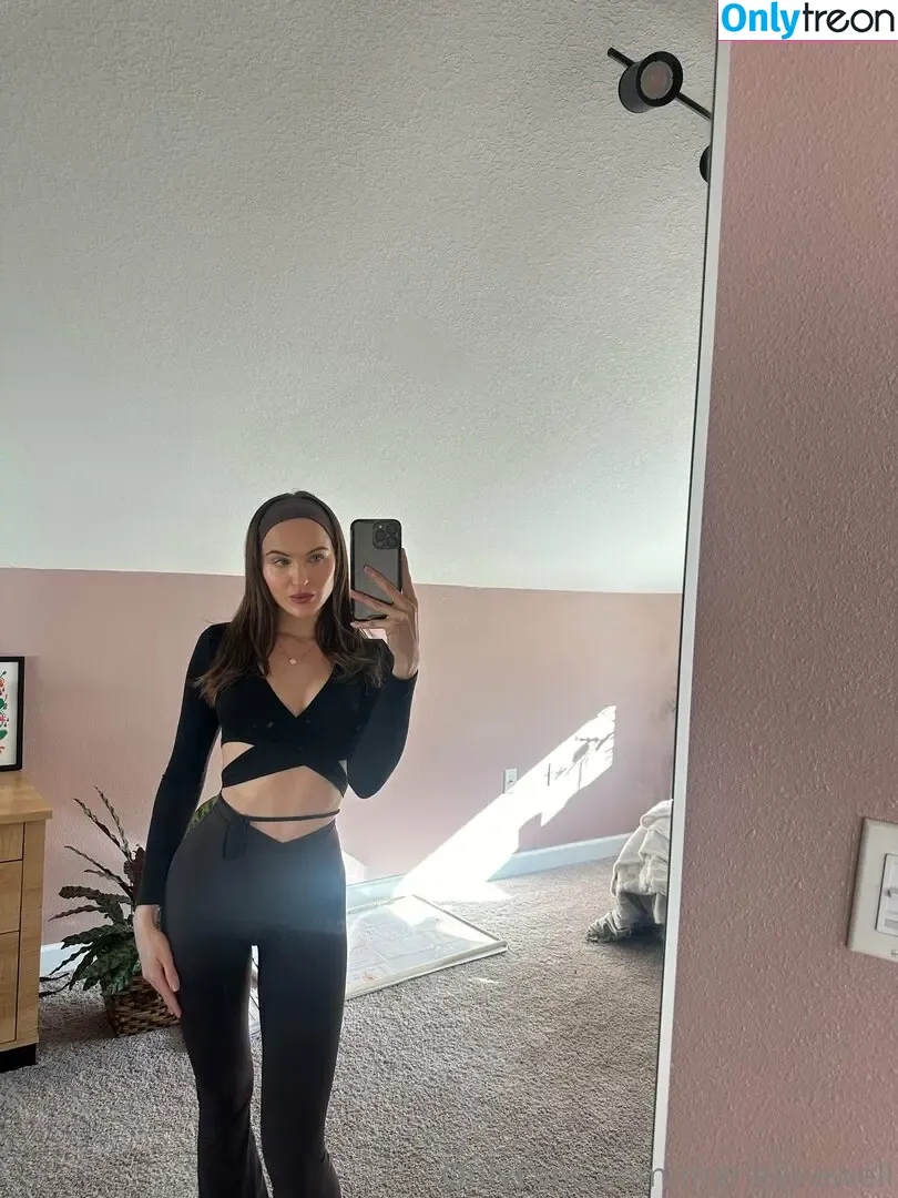 marielivewell nude photo #0075 (marillewellyn)