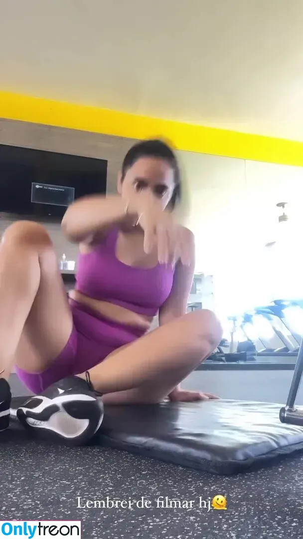 Mariely E Mirella Santos nude photo #0077 (eumarielysantos / gêmeas lacração)