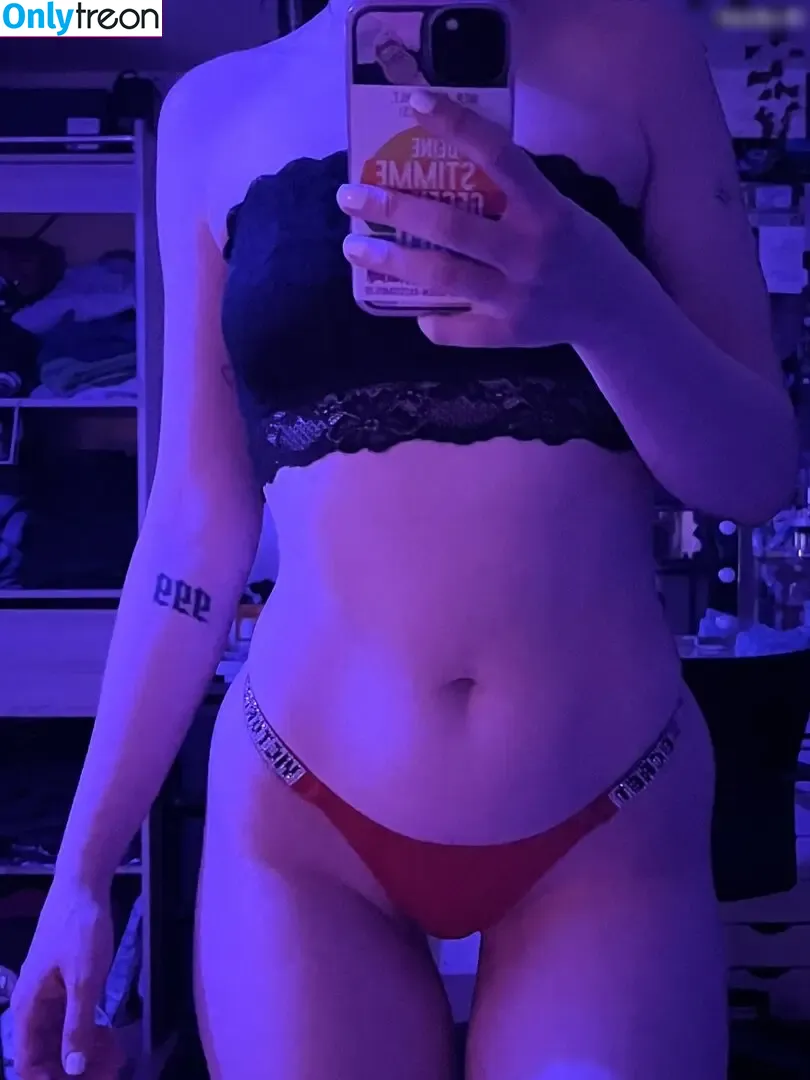 mariimausss nude photo #0007 (hermanamarii)
