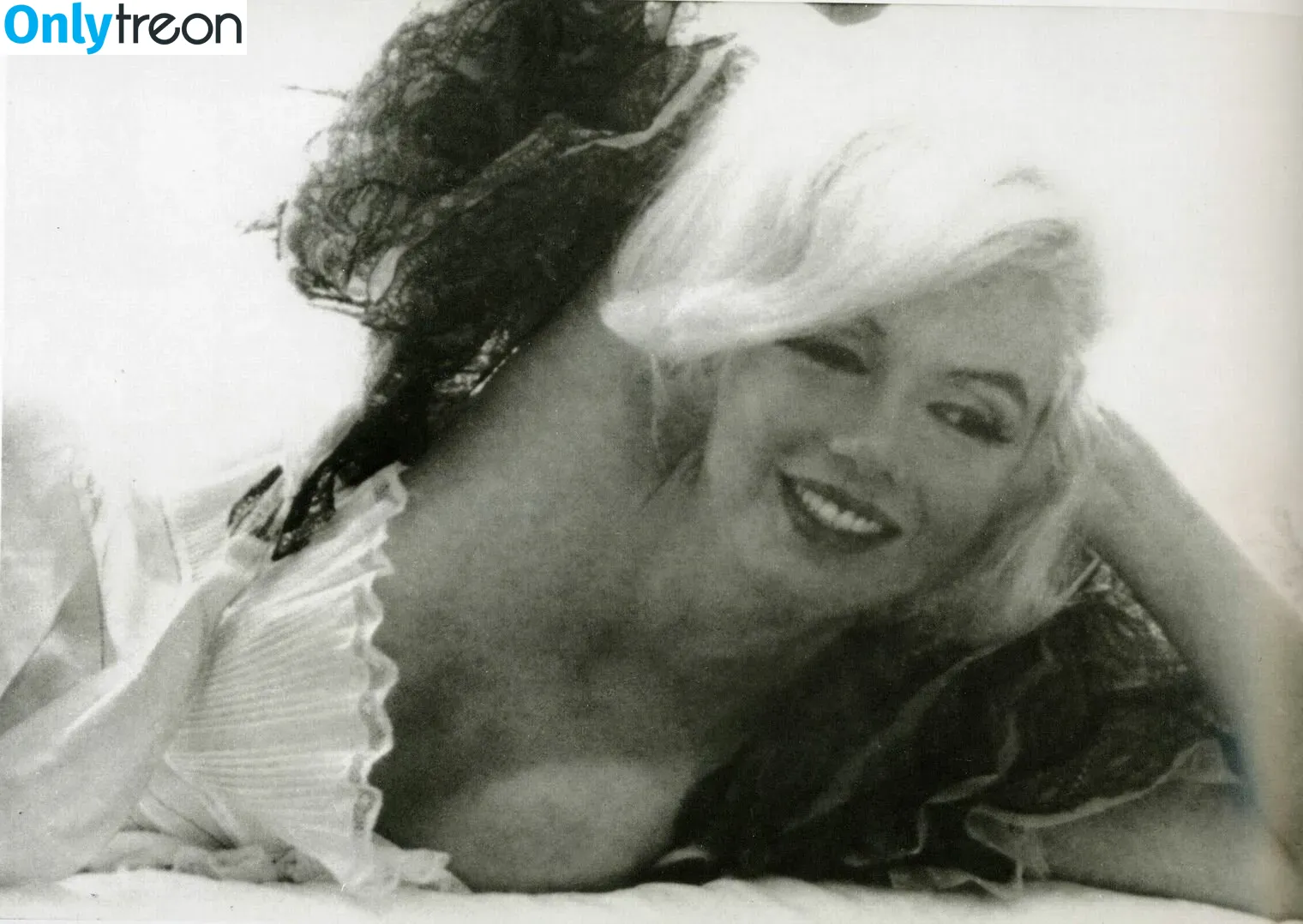 Marilyn Monroe nude photo #0137 (bustedsugar / marilynmonroe)