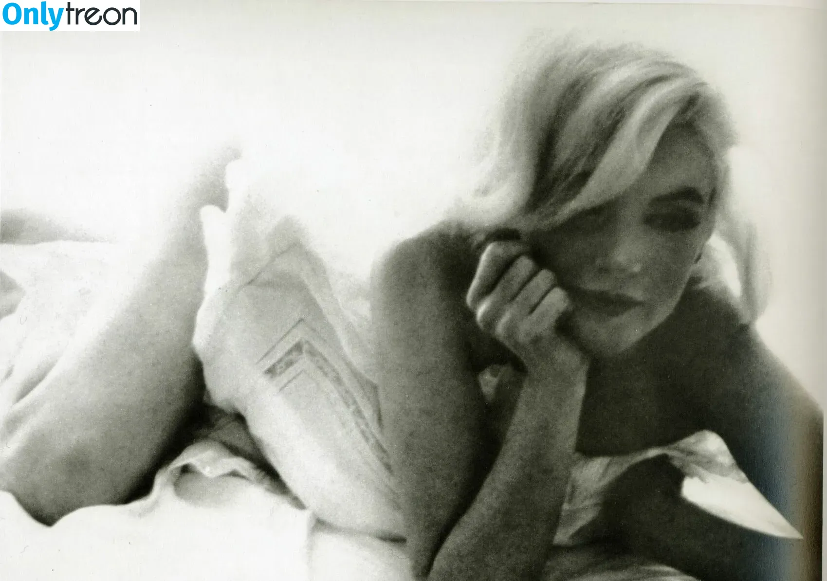 Marilyn Monroe nude photo #0152 (bustedsugar / marilynmonroe)