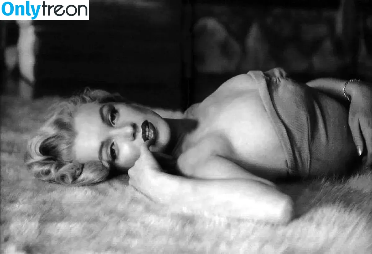 Marilyn Monroe nude photo #0159 (bustedsugar / marilynmonroe)