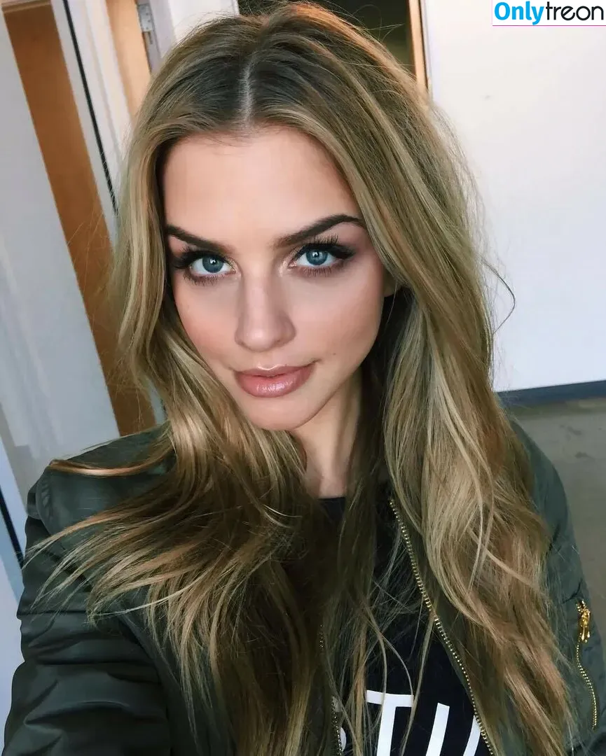 Marina Laswick nude photo #0013 (marooshk)