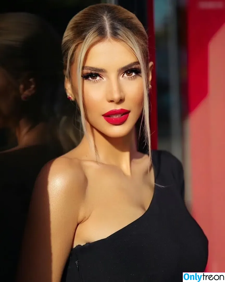 Marina Vjollca голая photo #0007 (Marina Vjollca)