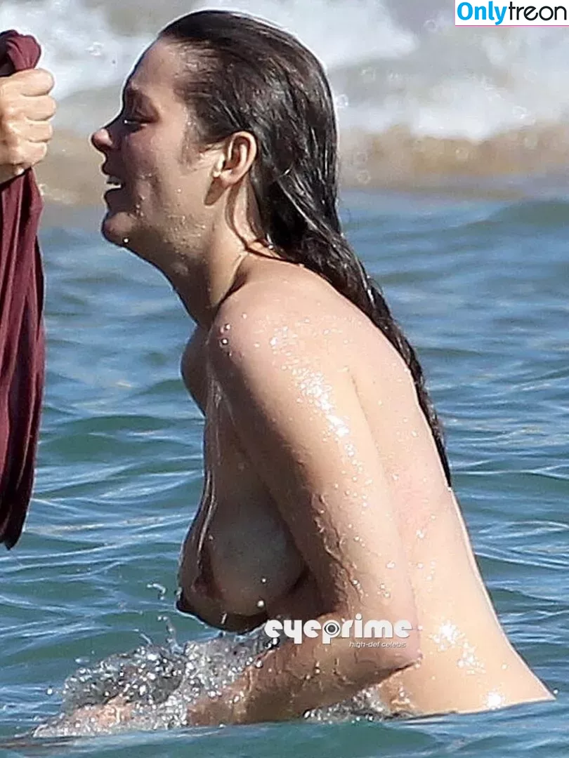 Marion Cotillard nude photo #0022 (marion_cotillar / marioncotillard)