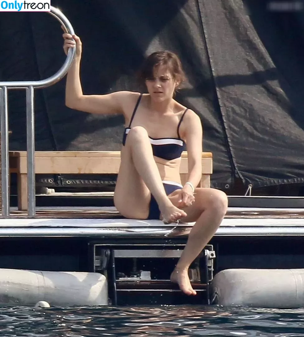 Marion Cotillard nude photo #0073 (marion_cotillar / marioncotillard)