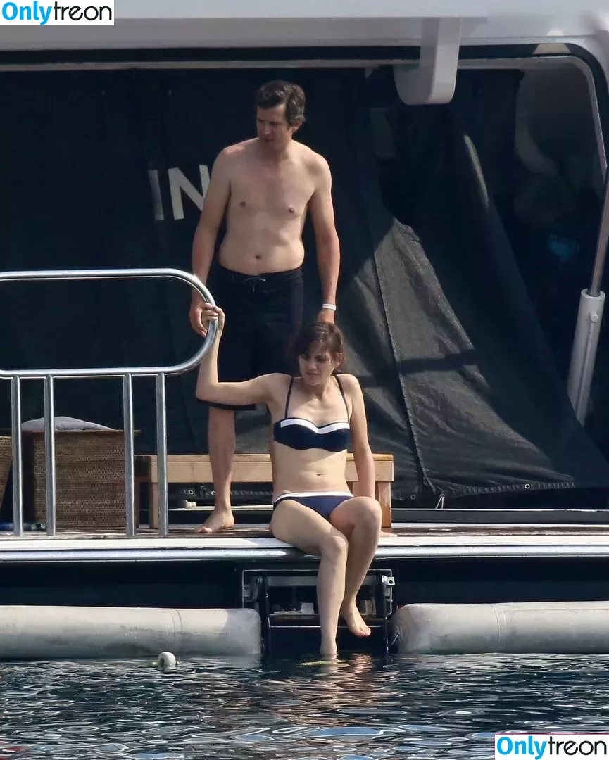 Marion Cotillard nude photo #0076 (marion_cotillar / marioncotillard)