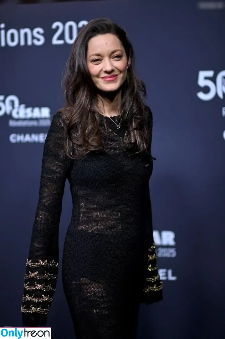 Marion Cotillard nude photo #0146 (marion_cotillar / marioncotillard)