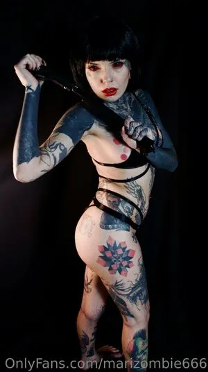 marizombie666 / sensual_lens фото голая #0001