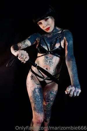 marizombie666 / sensual_lens фото голая #0003