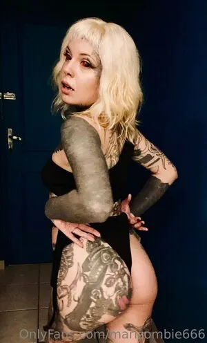 marizombie666 / sensual_lens фото голая #0018