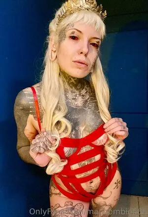 marizombie666 / sensual_lens фото голая #0036