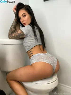 marleybrinx / marley_brinxy nude photo #0323
