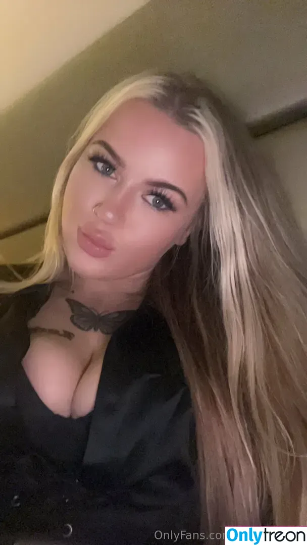 marligracex голая photo #0044 (marligracex)
