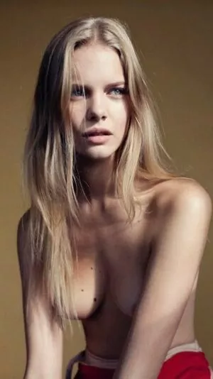 Marloes Horst / marloeshorst nude photo #0025