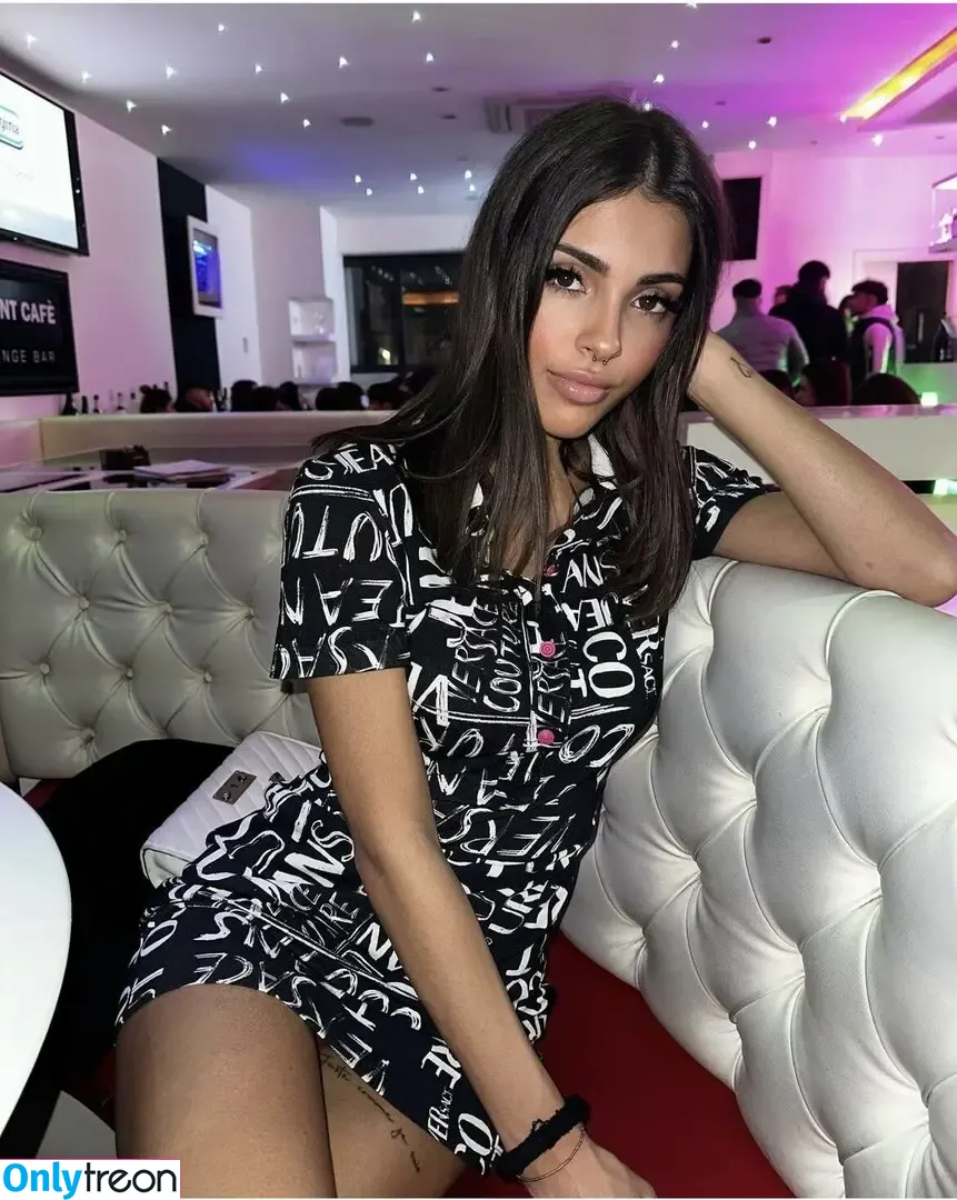 Martinapecchio nude photo #0005 (Martinapecchio)