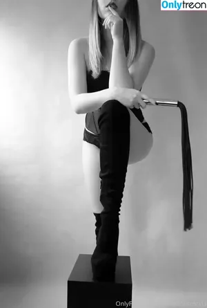 marvellousmarla / marvellousmarla.official nude photo #0053