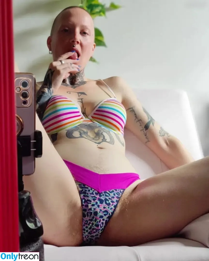Mary Moon nude photo #0008 (marymoontho / thesavorymoon)