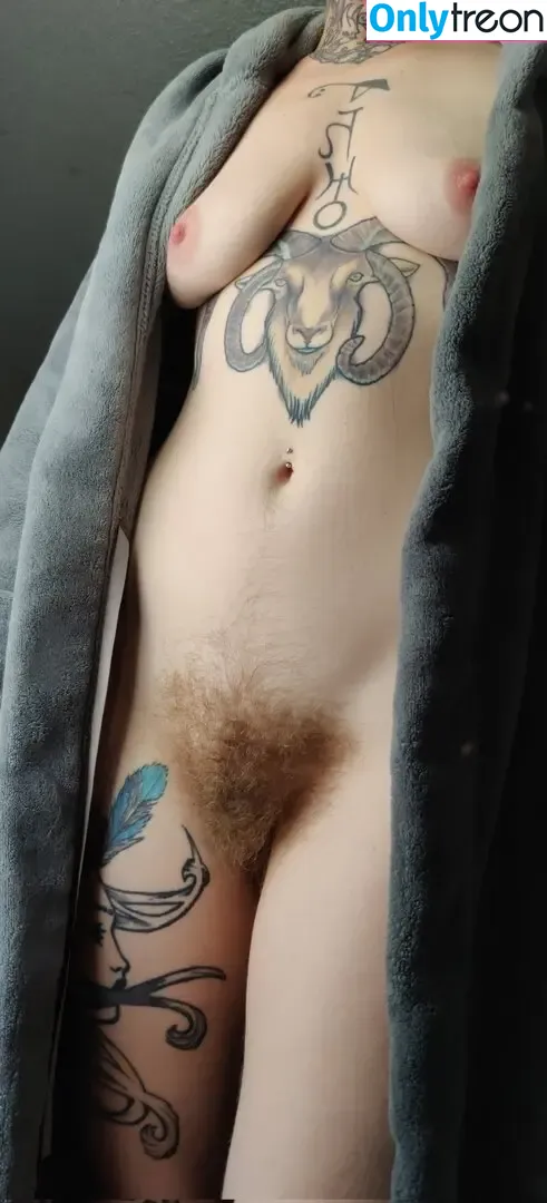 Mary Moon nude photo #0027 (marymoontho / thesavorymoon)