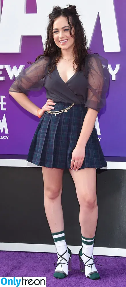 Mary Mouser nude photo #0006 (missmarymmouser)