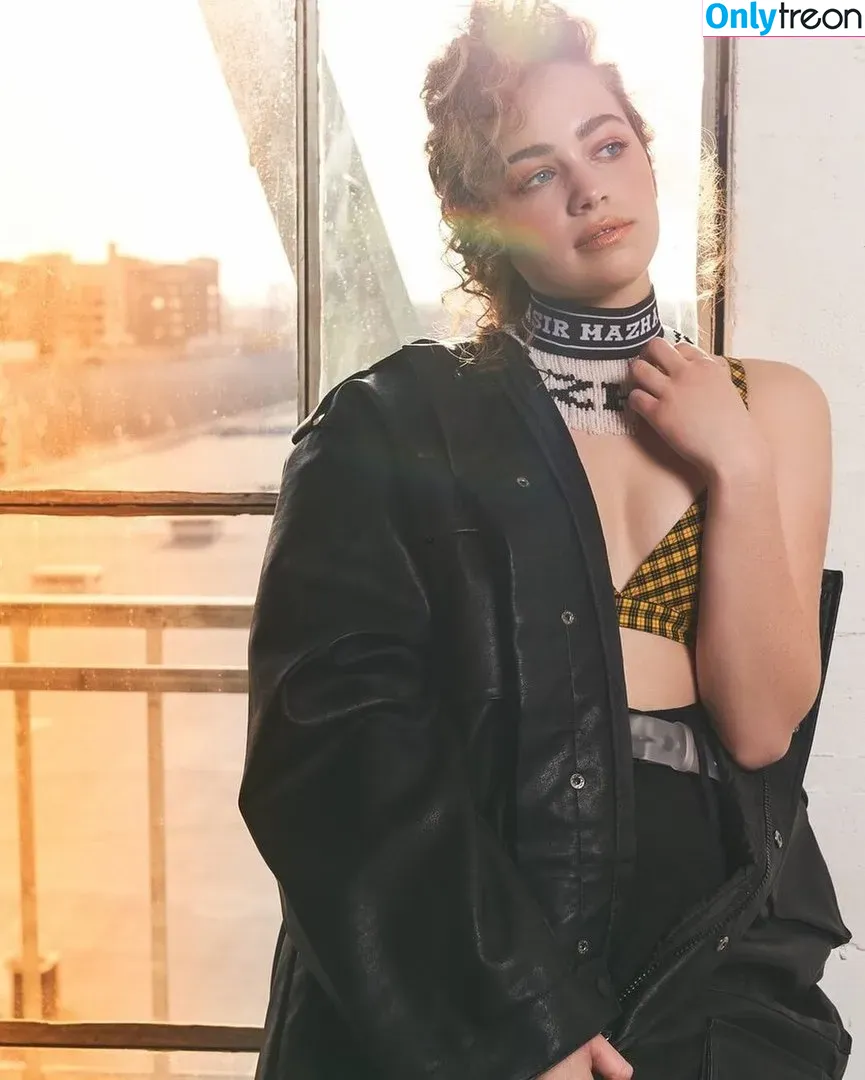 Mary Mouser nude photo #0041 (missmarymmouser)