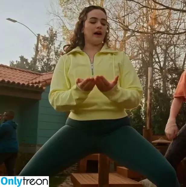 Mary Mouser nude photo #0122 (missmarymmouser)