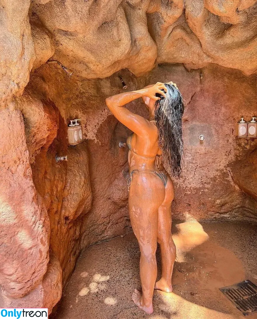 Mary Noura голая photo #0114 (marynouraa / princessjasmine3)