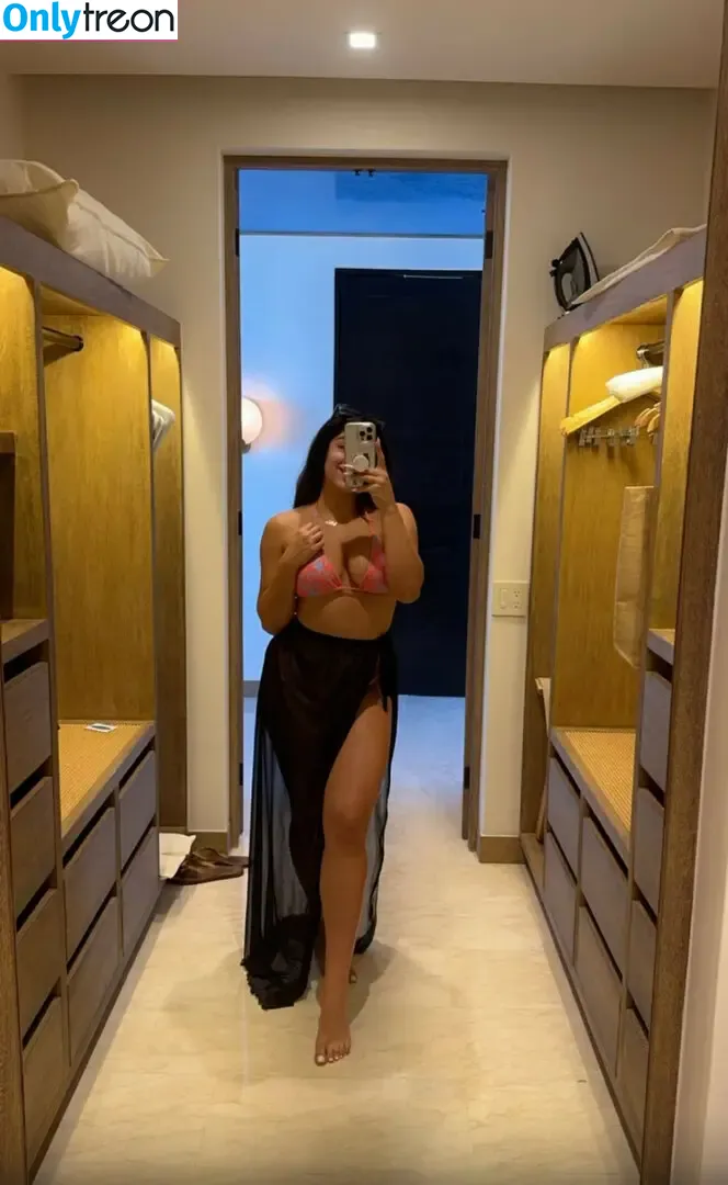 Mary Noura голая photo #0224 (marynouraa / princessjasmine3)