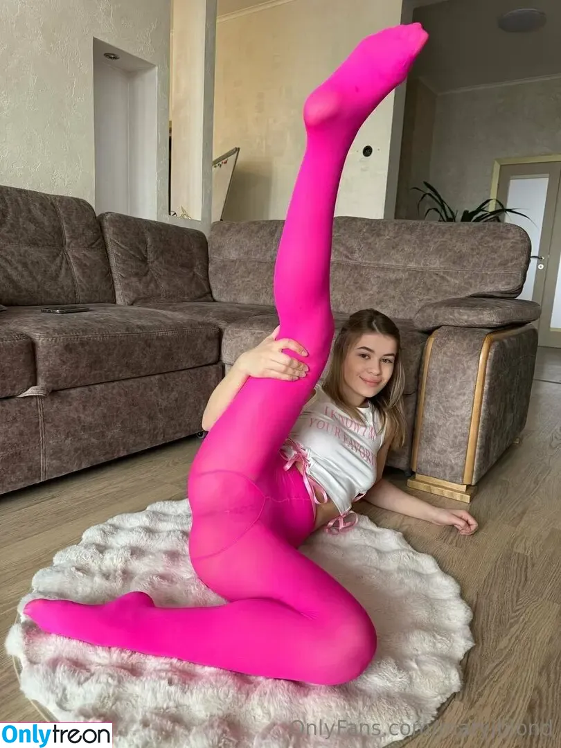 maryjblond nude photo #0042 (memaryjussi)