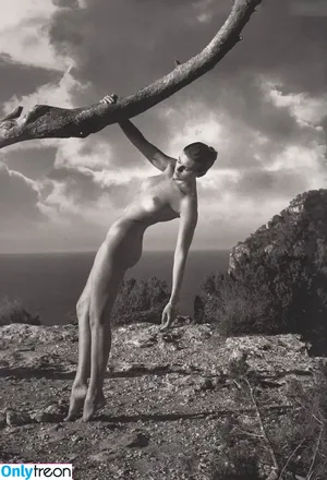 Maryna Linchuk / marynalinchuk1 nude photo #0006