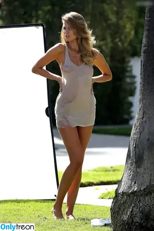 Maryna Linchuk / marynalinchuk1 nude photo #0030