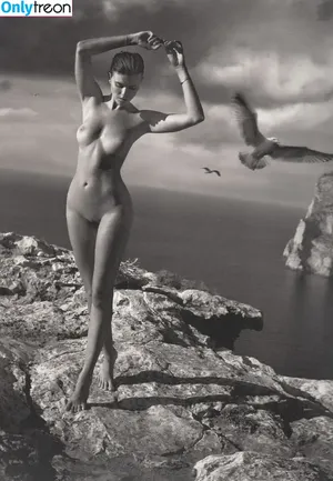 Maryna Linchuk / marynalinchuk1 nude photo #0050