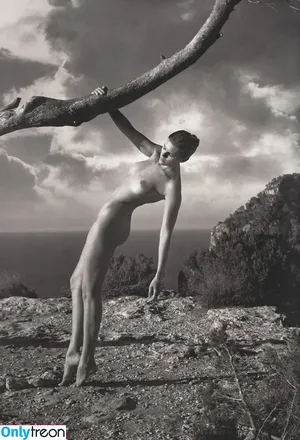 Maryna Linchuk / marynalinchuk1 nude photo #0052