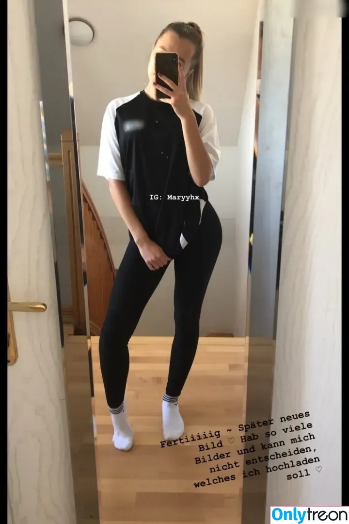 Maryyhx nude photo #0171 (maaryy_x33 / mary-x)