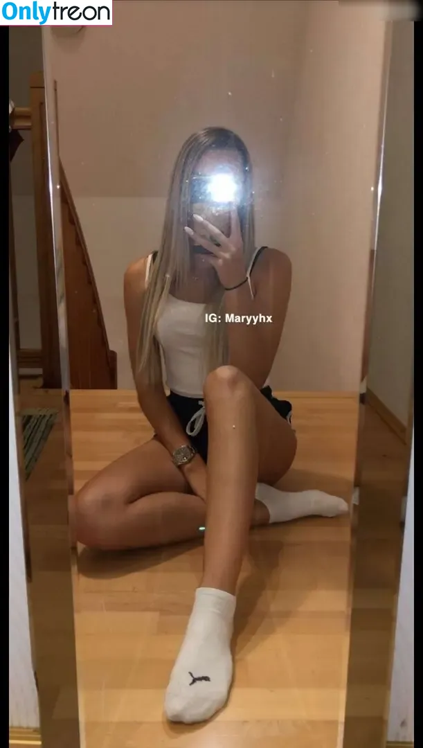 Maryyhx nude photo #0174 (maaryy_x33 / mary-x)