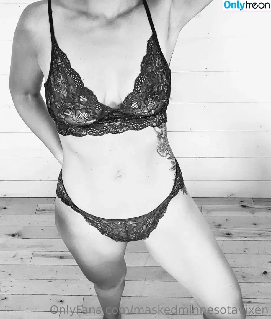 maskedminnesotavixen nude photo #0032 (masked_vixens001)