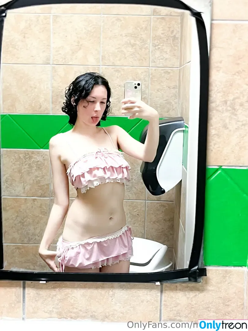 masonskyzz nude photo #0058 (masonskyzz)