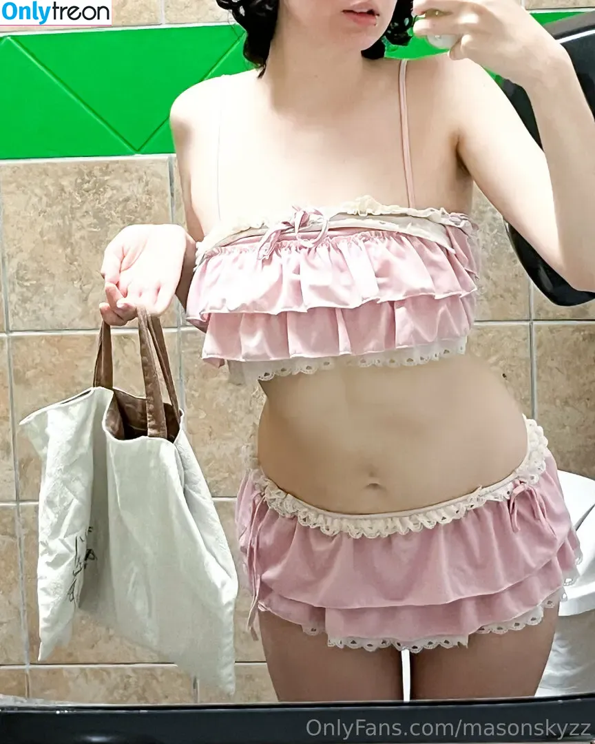 masonskyzz nude photo #0061 (masonskyzz)