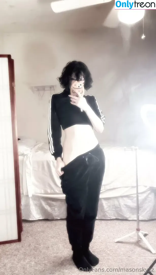 masonskyzz nude photo #0093 (masonskyzz)