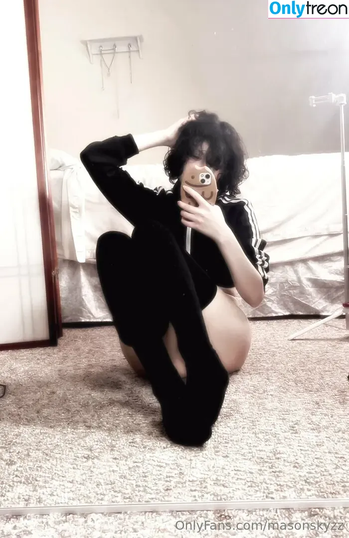 masonskyzz nude photo #0096 (masonskyzz)