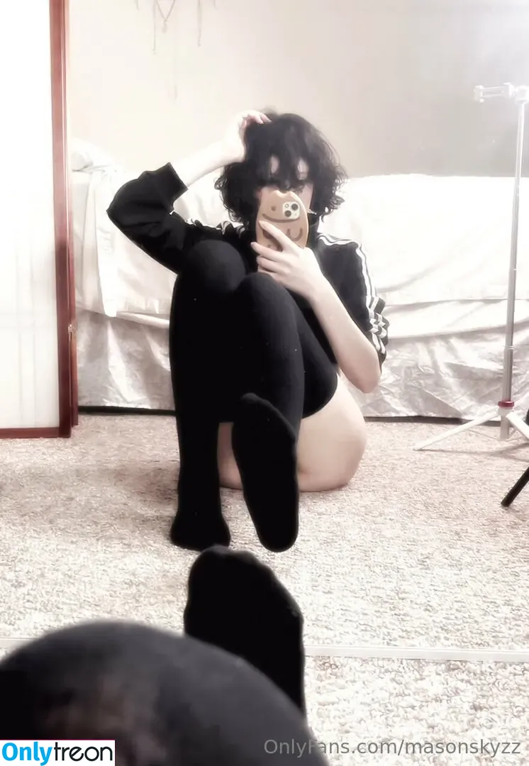 masonskyzz nude photo #0097 (masonskyzz)