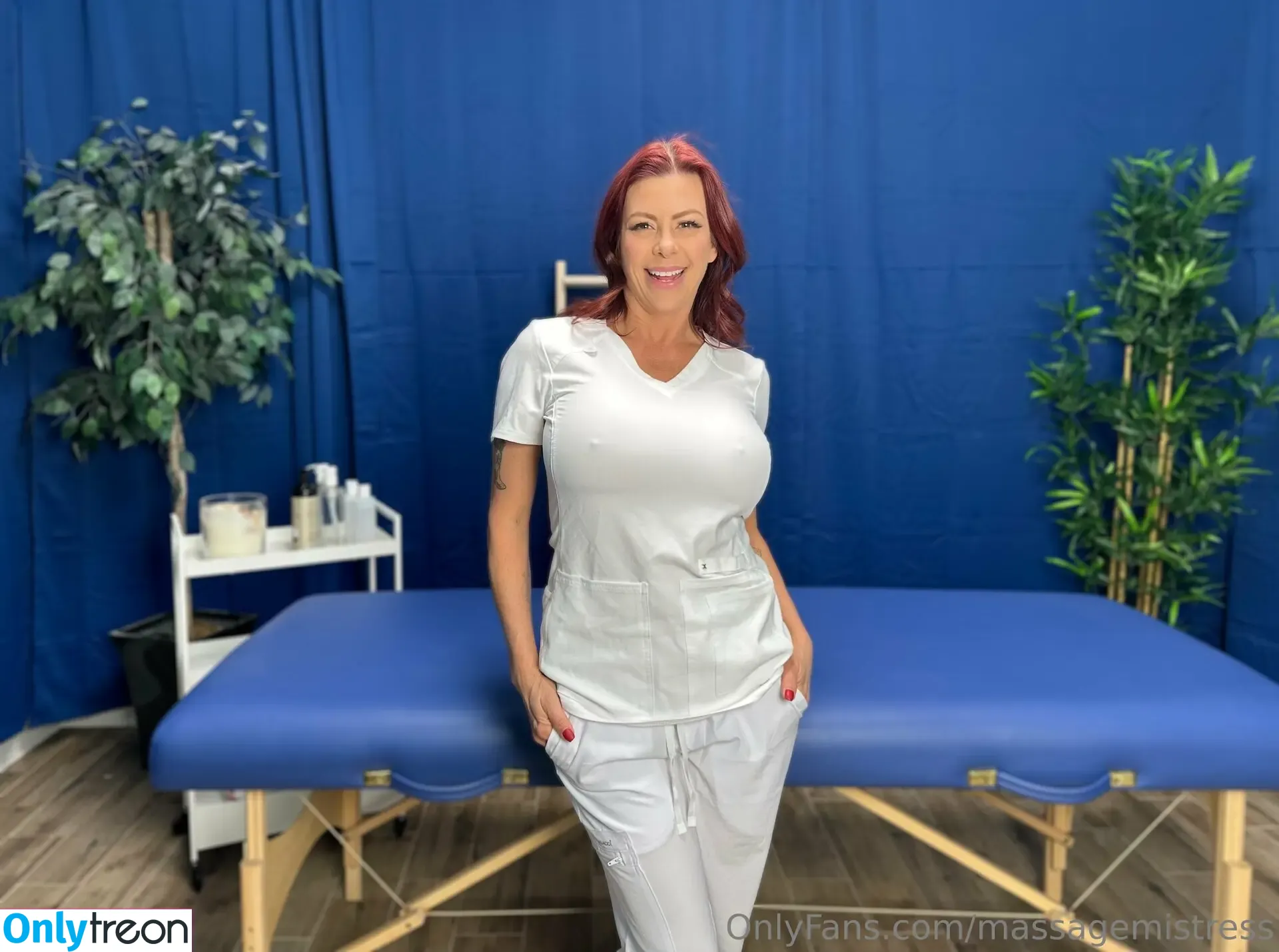 massagemistress голая photo #0001 (officialmassagemistress)